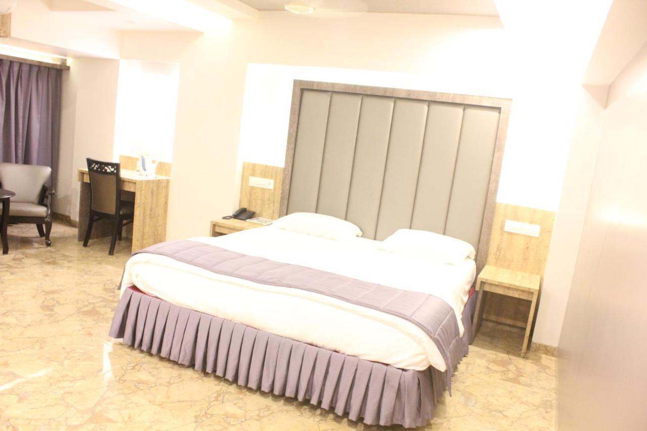 Nimantran Hotel Navi Mumbai Luaran gambar