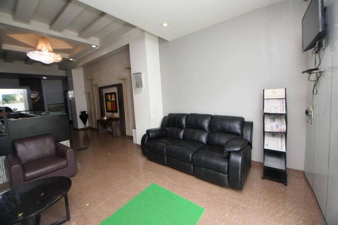 Nimantran Hotel Navi Mumbai Luaran gambar