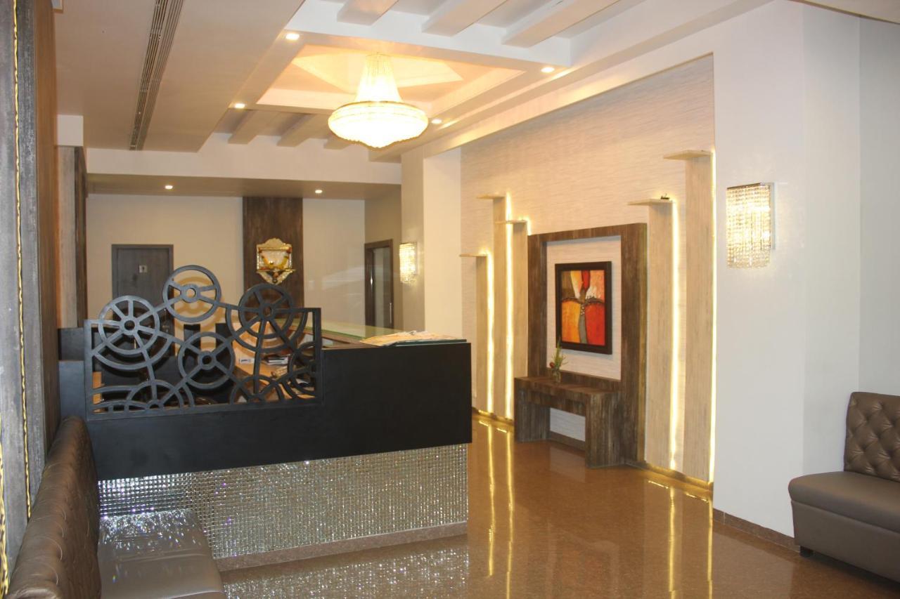 Nimantran Hotel Navi Mumbai Luaran gambar