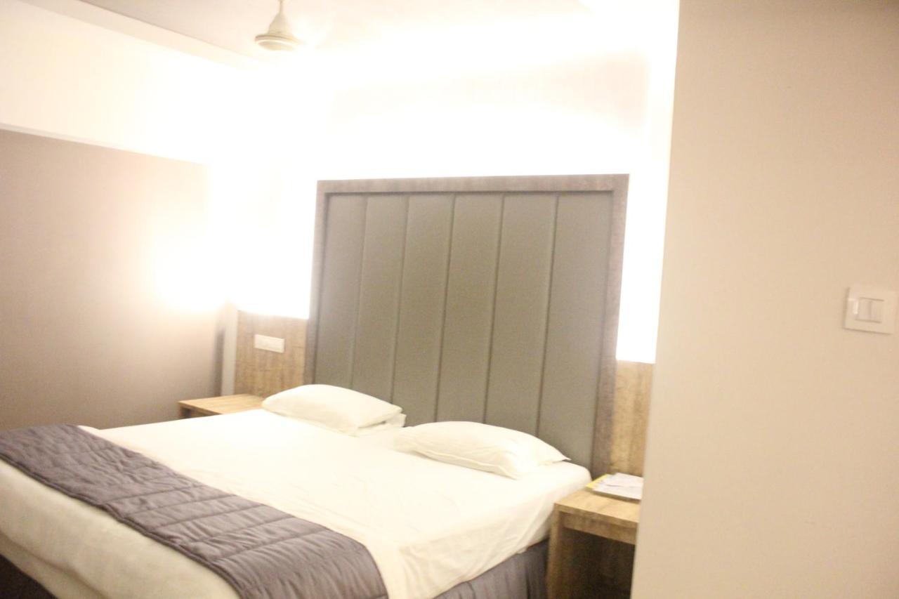 Nimantran Hotel Navi Mumbai Luaran gambar
