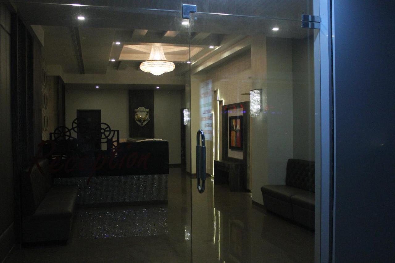 Nimantran Hotel Navi Mumbai Luaran gambar