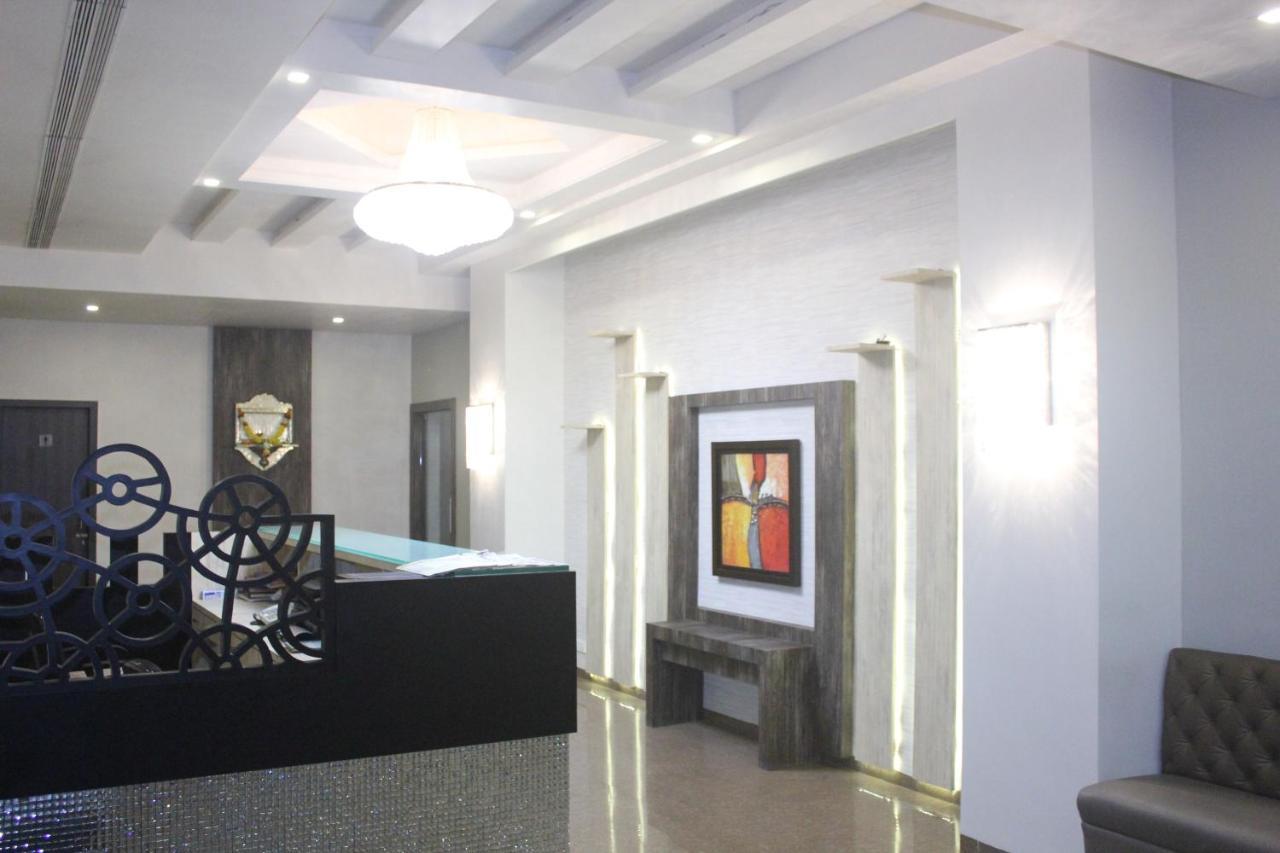 Nimantran Hotel Navi Mumbai Luaran gambar